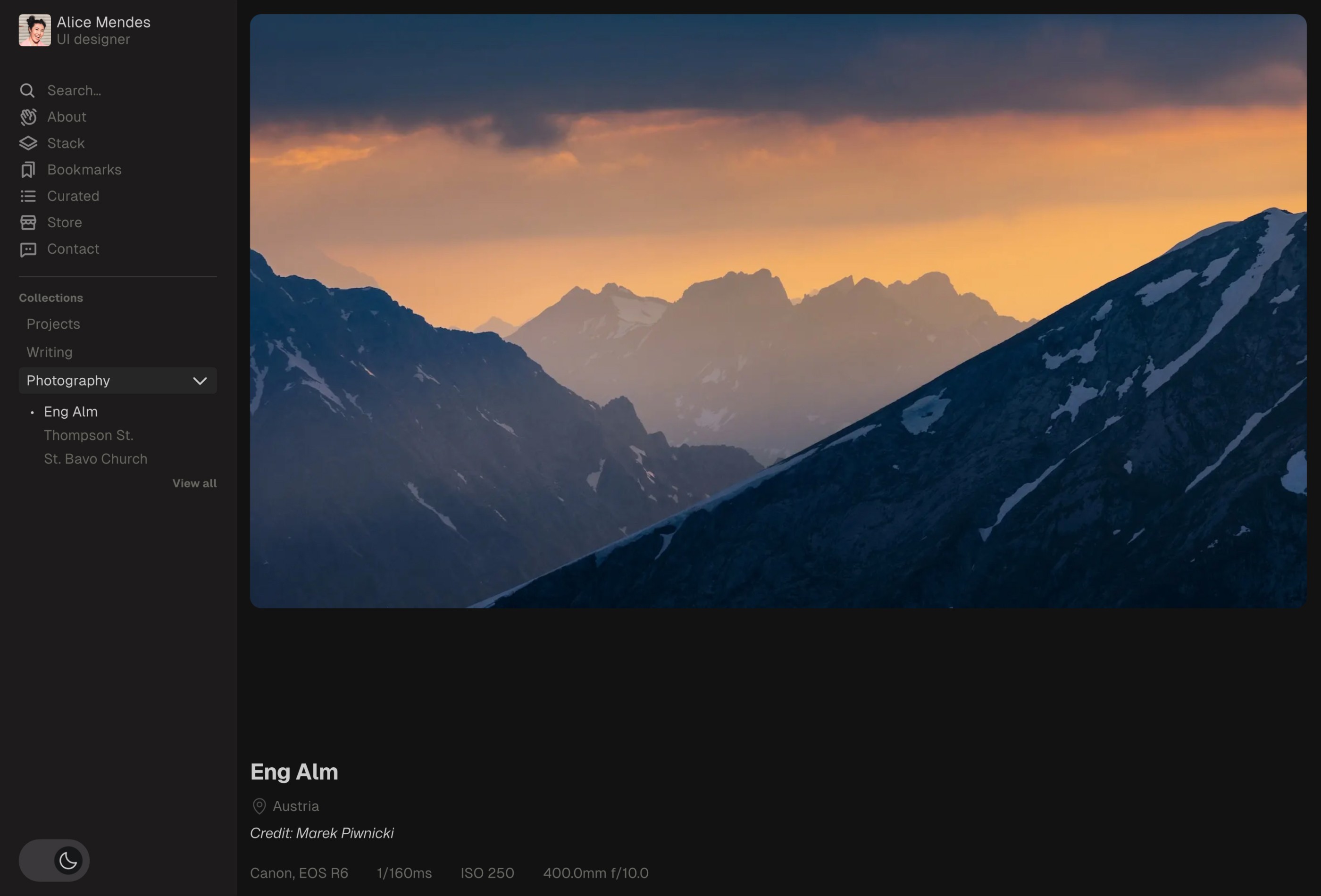 Screenshot 3 for Peek, a Framer Marketplace template by Joe Lee.